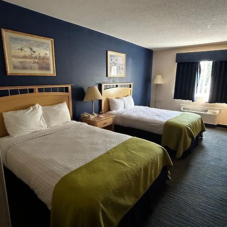 Waverly Ameristay Inn & Suites מראה חיצוני תמונה