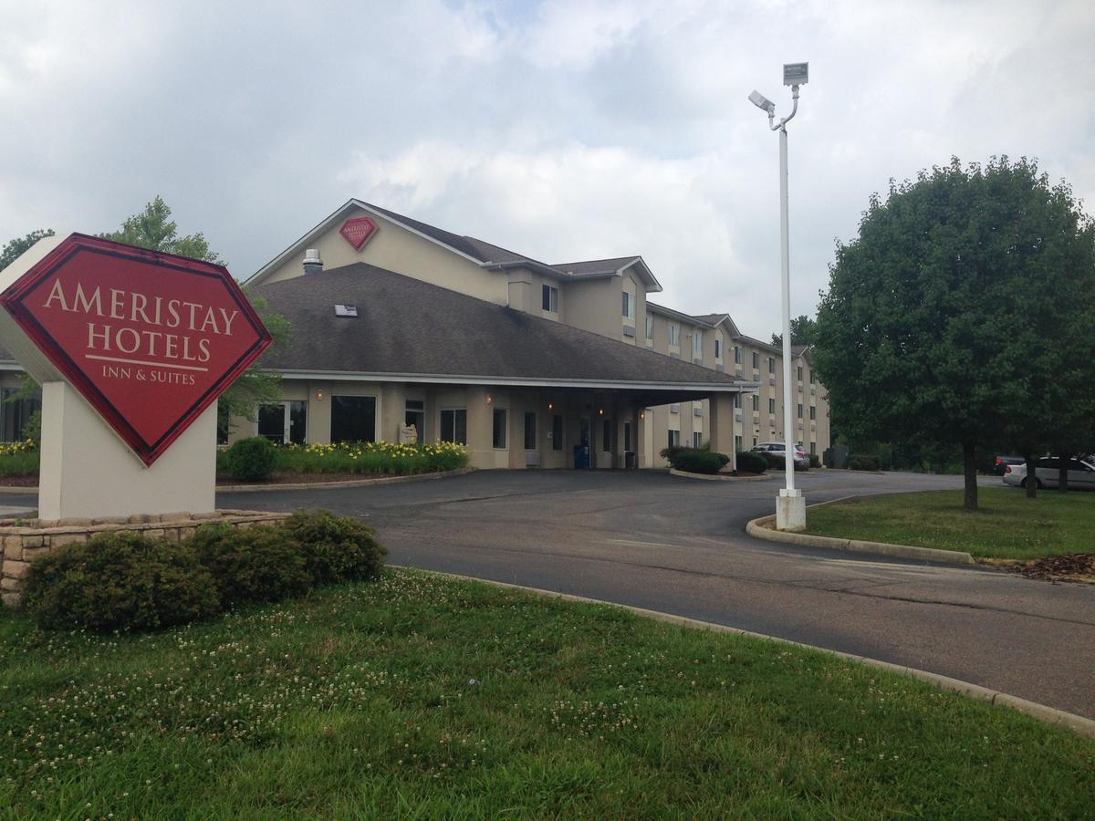 Waverly Ameristay Inn & Suites מראה חיצוני תמונה